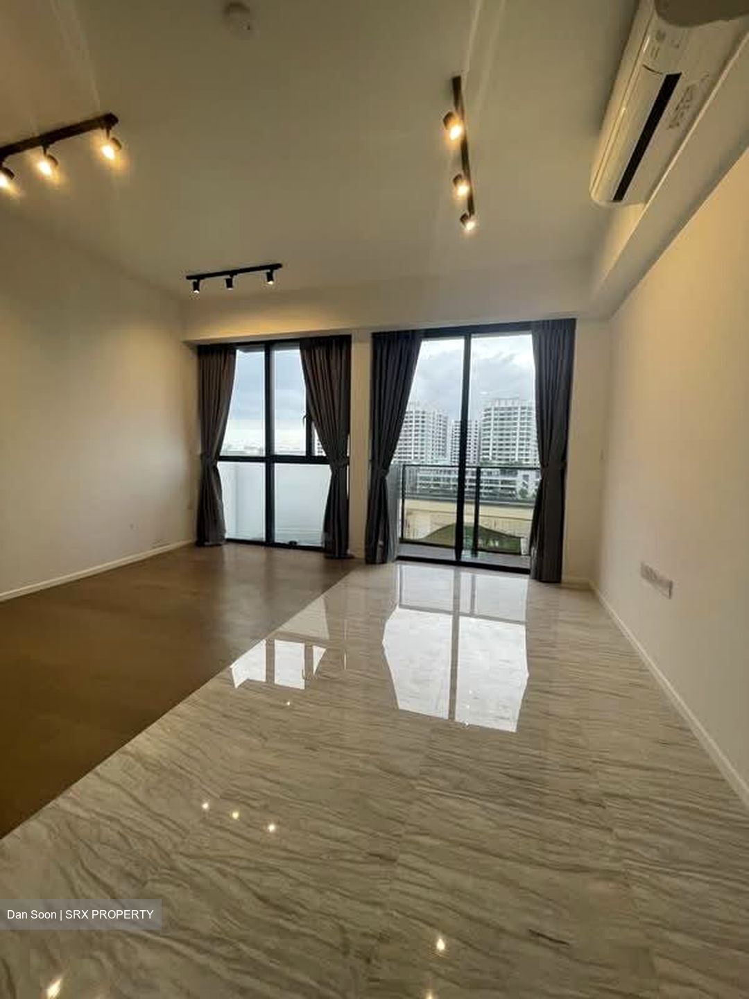 Sims Avenue (D14), Condominium #580575431
